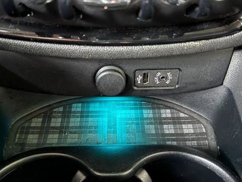 Used 2016 MINI Cooper Clubman image 32