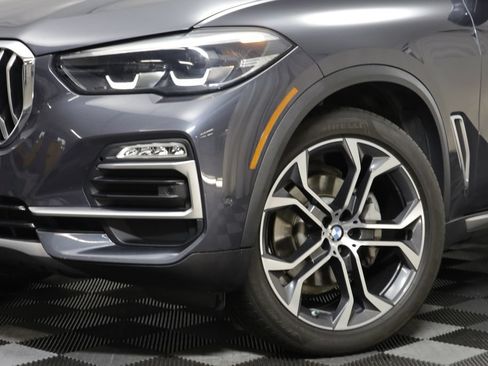 Used 2019 BMW X5 xDrive40i w/ Premium Package 2 AWD/4WD image 3
