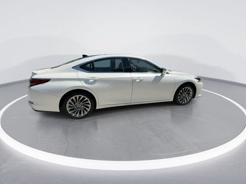 Used 2025 Lexus ES 350 Ultra Luxury w/ Accessory Package (Z2) FWD image 8