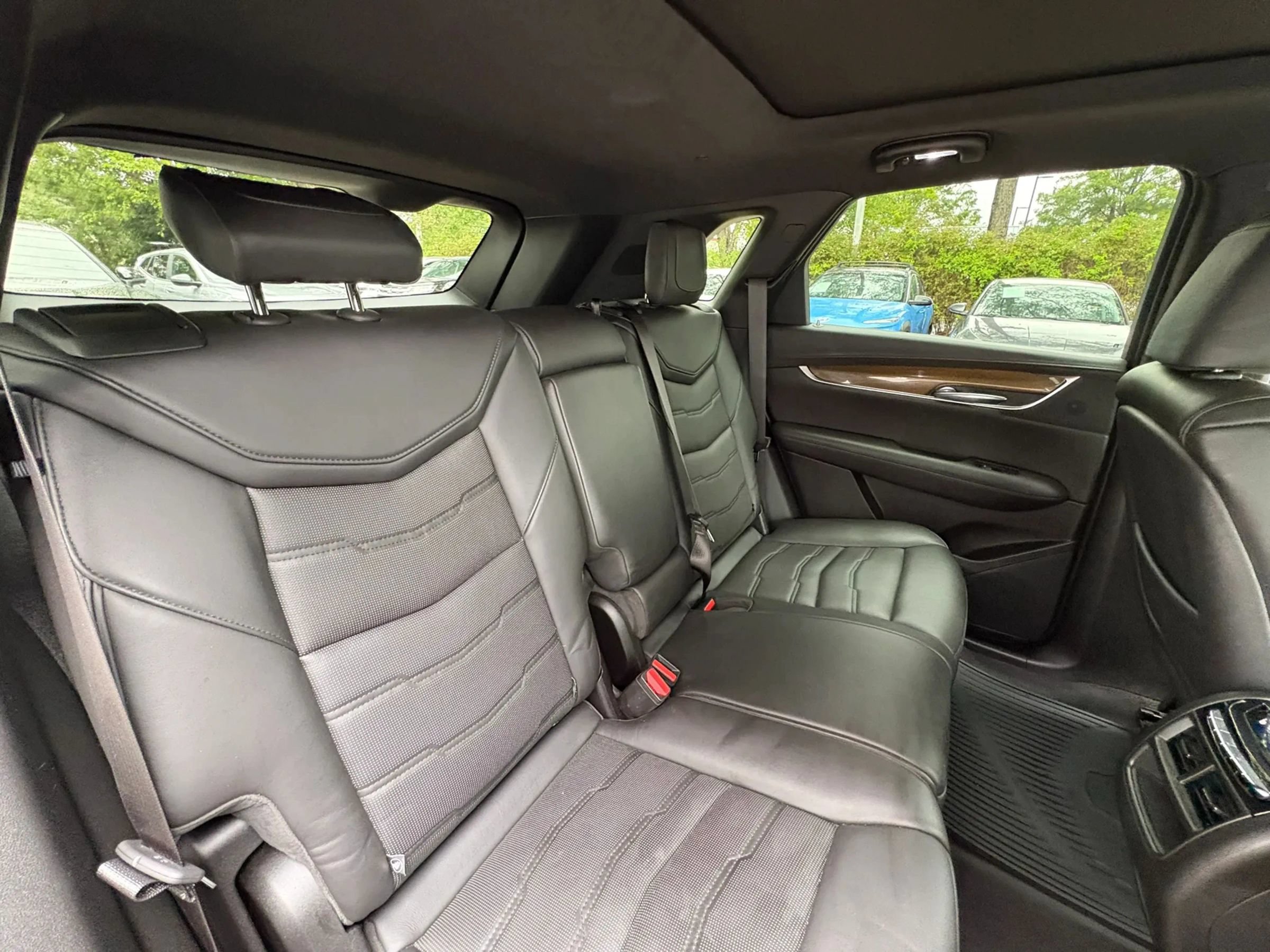 Used 2019 Cadillac XT5 Platinum AWD/4WD image 16