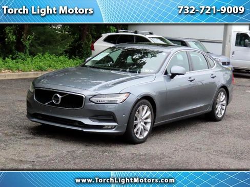 Used 2017 Volvo S90 T6 Momentum w/ Vision Package image 1