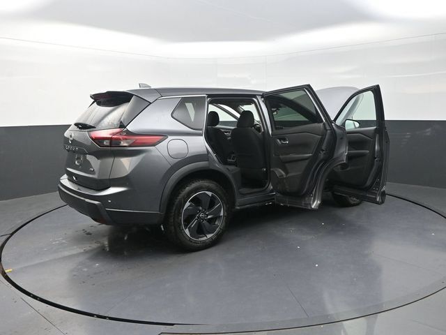Used 2024 Nissan Rogue SV FWD image 45