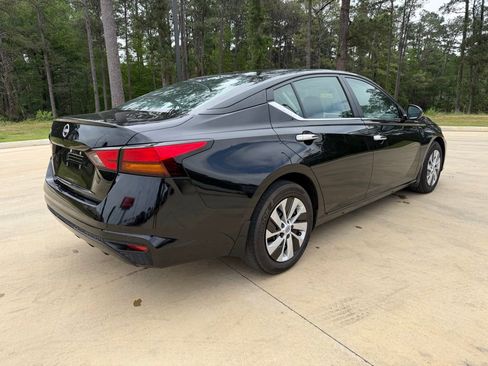 Used 2023 Nissan Altima 2.5 S FWD image 5