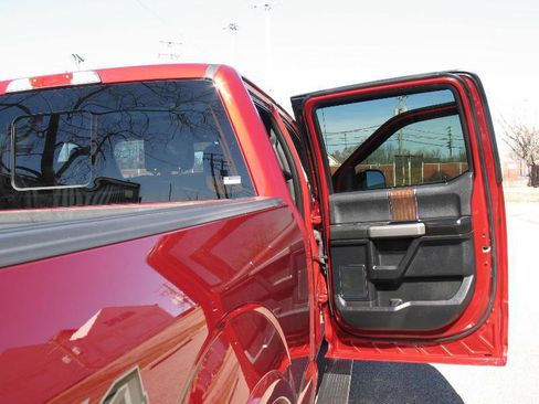 Used 2017 Ford F150 Platinum w/ Equipment Group 701A Luxury image 17