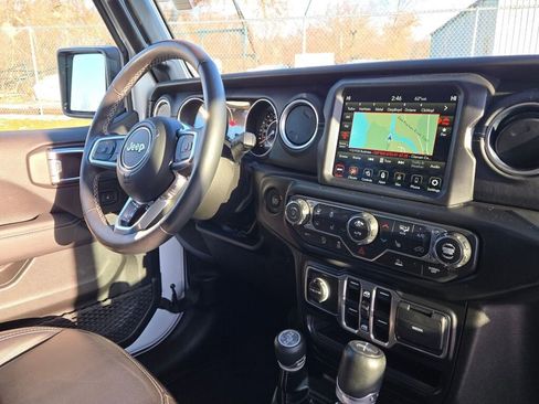 Certified 2022 Jeep Wrangler Unlimited Sahara w/ Cold Weather Group image 7