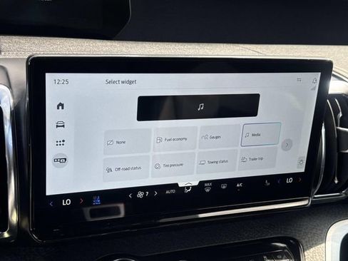 Used 2025 Ford Expedition Tremor image 14