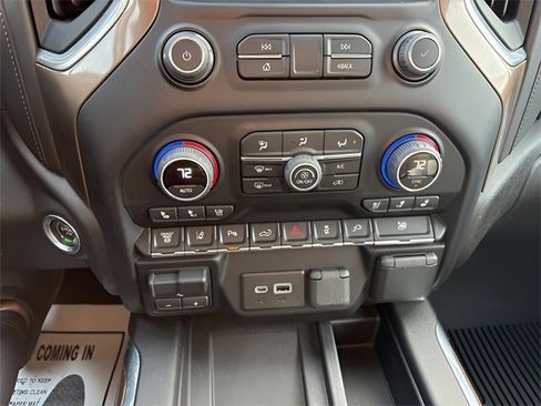 Used 2022 Chevrolet Silverado 3500 High Country image 17