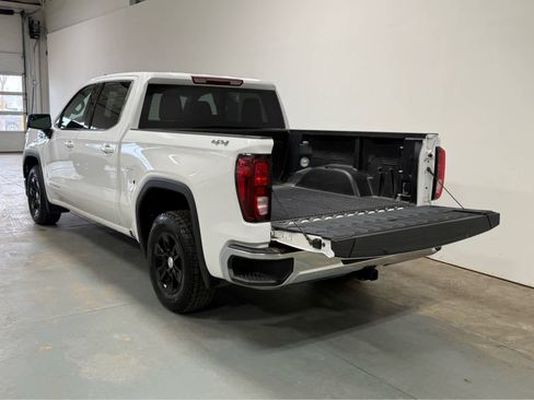Used 2023 GMC Sierra 1500 SLE AWD/4WD image 4