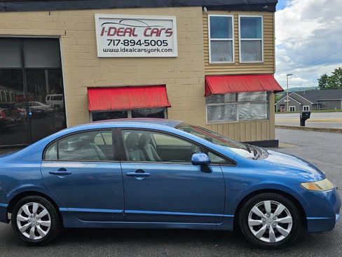 Used 2010 Honda Civic LX image 2