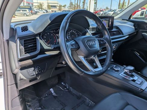 Used 2020 Audi Q5 2.0T Premium w/ Convenience Package AWD/4WD image 10