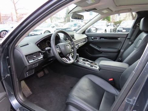 Certified 2022 Honda Civic EX-L image 2