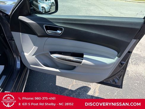 Used 2018 Acura TLX V6 w/ Technology Package FWD image 37
