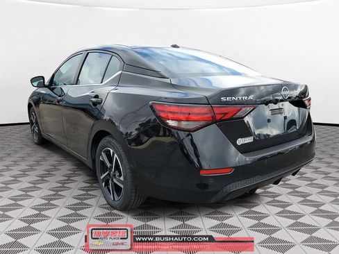 Used 2025 Nissan Sentra SV image 3