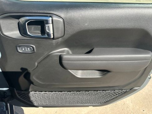 Used 2025 Jeep Wrangler Unlimited Sport AWD/4WD image 29