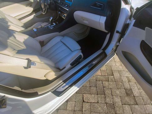 Used 2012 BMW 650i Convertible image 32