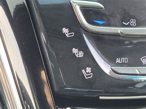 Used 2016 Cadillac Escalade Platinum image 22