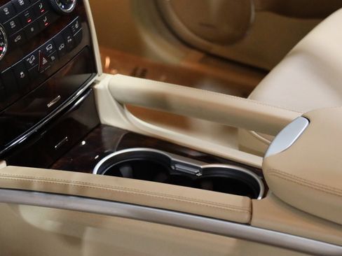 Used 2012 Mercedes-Benz GL 450 4MATIC w/ Premium 2 Pkg image 64