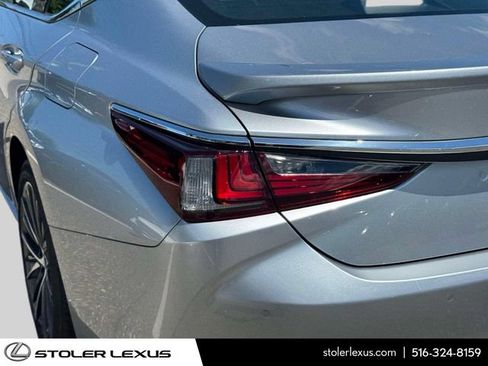 Used 2023 Lexus ES 350 w/ Premium Package FWD image 10