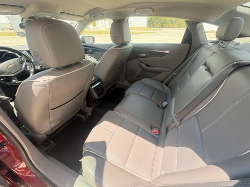 Used 2017 Chevrolet Impala Premier FWD image 19