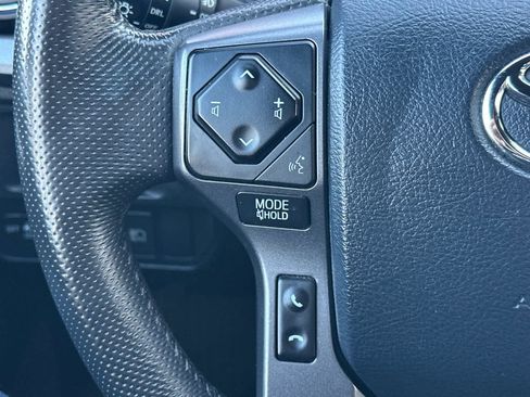 Used 2019 Toyota Tacoma TRD Sport image 25