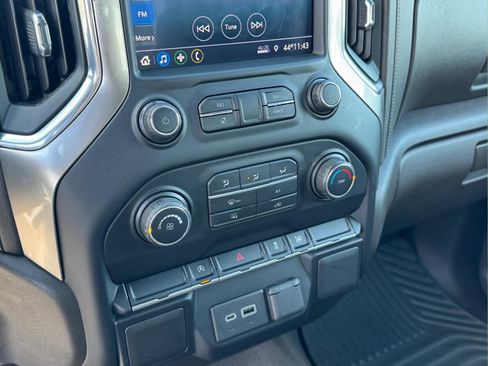 Used 2020 Chevrolet Silverado 1500 LT image 23