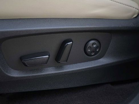 Used 2025 INFINITI QX60 Sensory AWD/4WD image 12