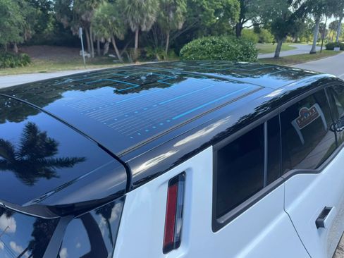 Used 2023 Fisker Ocean Extreme image 12