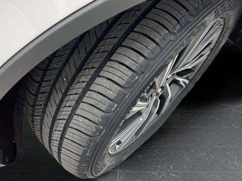 Used 2025 Lincoln Aviator AWD image 40