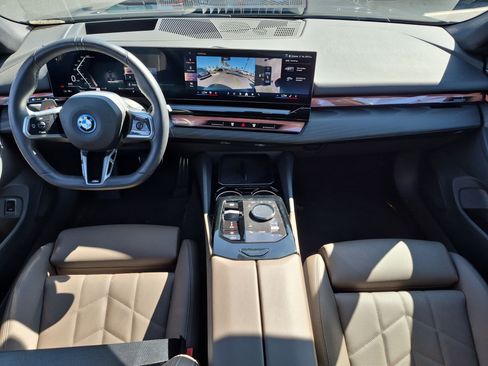 Used 2026 BMW i5 eDrive40 w/ M Sport Package RWD image 28