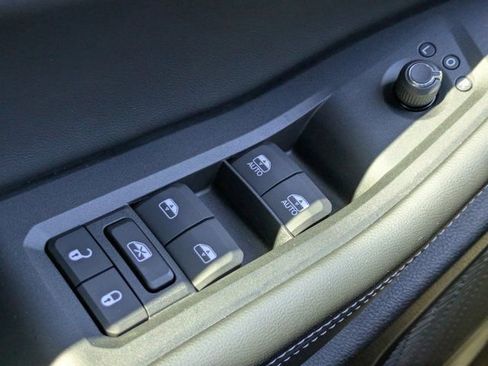 New 2025 Jeep Grand Cherokee Altitude RWD image 21