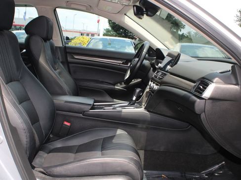 Used 2018 Honda Accord EX-L image 12