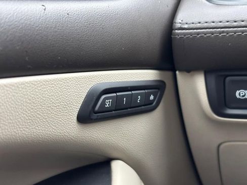 Used 2017 Buick LaCrosse Premium image 27