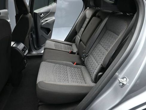 Used 2023 Chevrolet Equinox LT FWD image 17