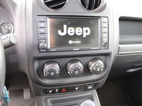 Used 2015 Jeep Patriot Limited AWD/4WD image 13