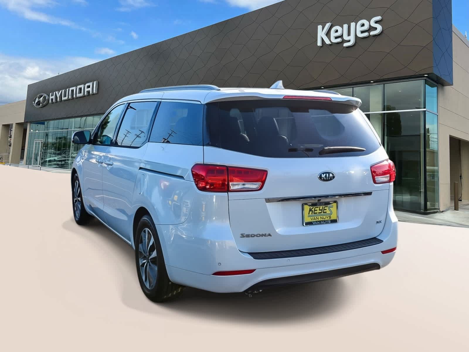 Used 2015 Kia Sedona SX FWD image 7