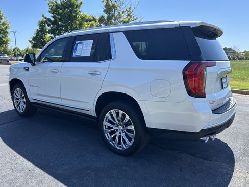 Used 2024 GMC Yukon Denali AWD/4WD image 7