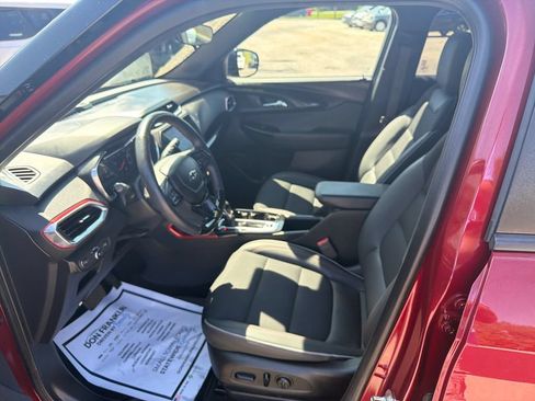 Used 2023 Chevrolet TrailBlazer RS FWD image 13