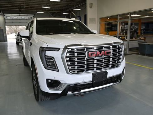 New 2026 GMC Yukon XL Denali w/ Denali Reserve Package image 3