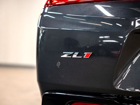 Used 2018 Chevrolet Camaro ZL1 image 34