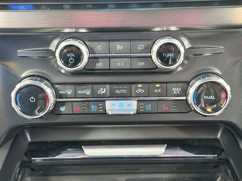 Used 2024 Ford F250 Lariat w/ Lariat Ultimate Package AWD/4WD image 55