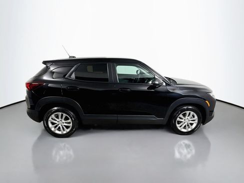 Used 2023 Chevrolet TrailBlazer LS w/ LPO, Blackout Package FWD image 8