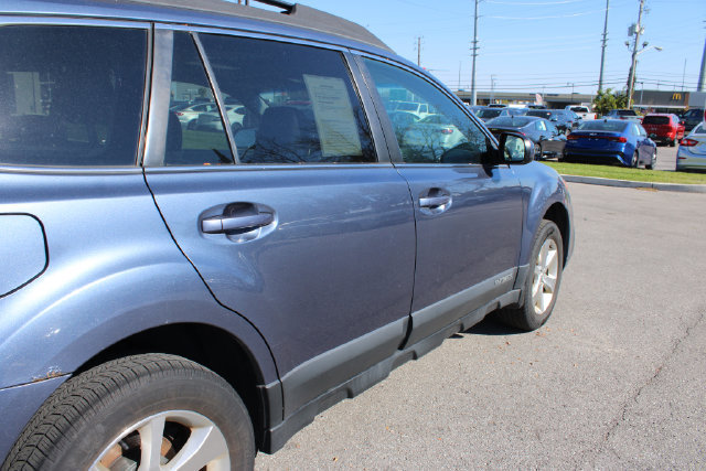 Used 2013 Subaru Outback 2.5i Limited w/ Moonroof Pkg AWD/4WD image 42