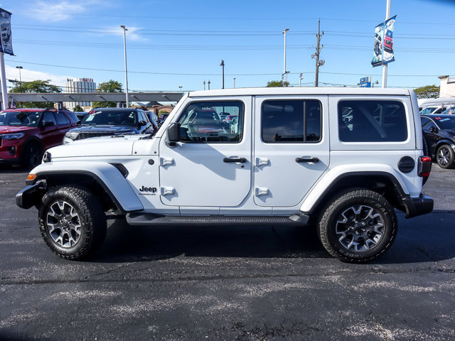 Used 2026 Jeep Wrangler Unlimited Sahara AWD/4WD image 5