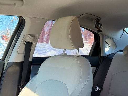 Used 2022 Kia Forte LXS w/ LXS Technology Package image 25