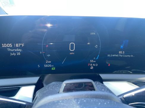 Certified 2025 Cadillac Optiq Sport 1 w/ LPO, ONYX Package AWD/4WD image 14