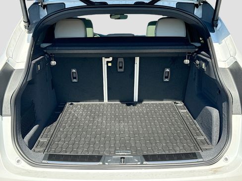 New 2026 Jaguar F-PACE R-Dynamic S image 12