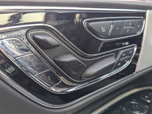 Used 2020 Lincoln Navigator L Black Label w/ Cargo Convenience Package image 24