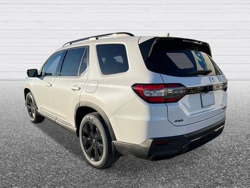 New 2026 Honda Pilot Black Edition image 3