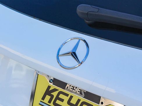 Used 2020 Mercedes-Benz GLC 300 image 10