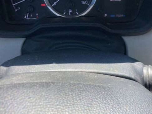 Used 2020 Toyota Corolla LE image 20